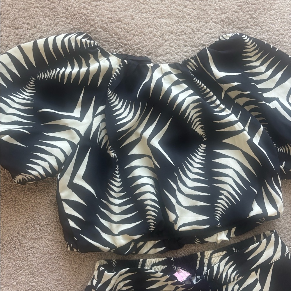 G/FORE Black and Cream Patterned Jumpsuit